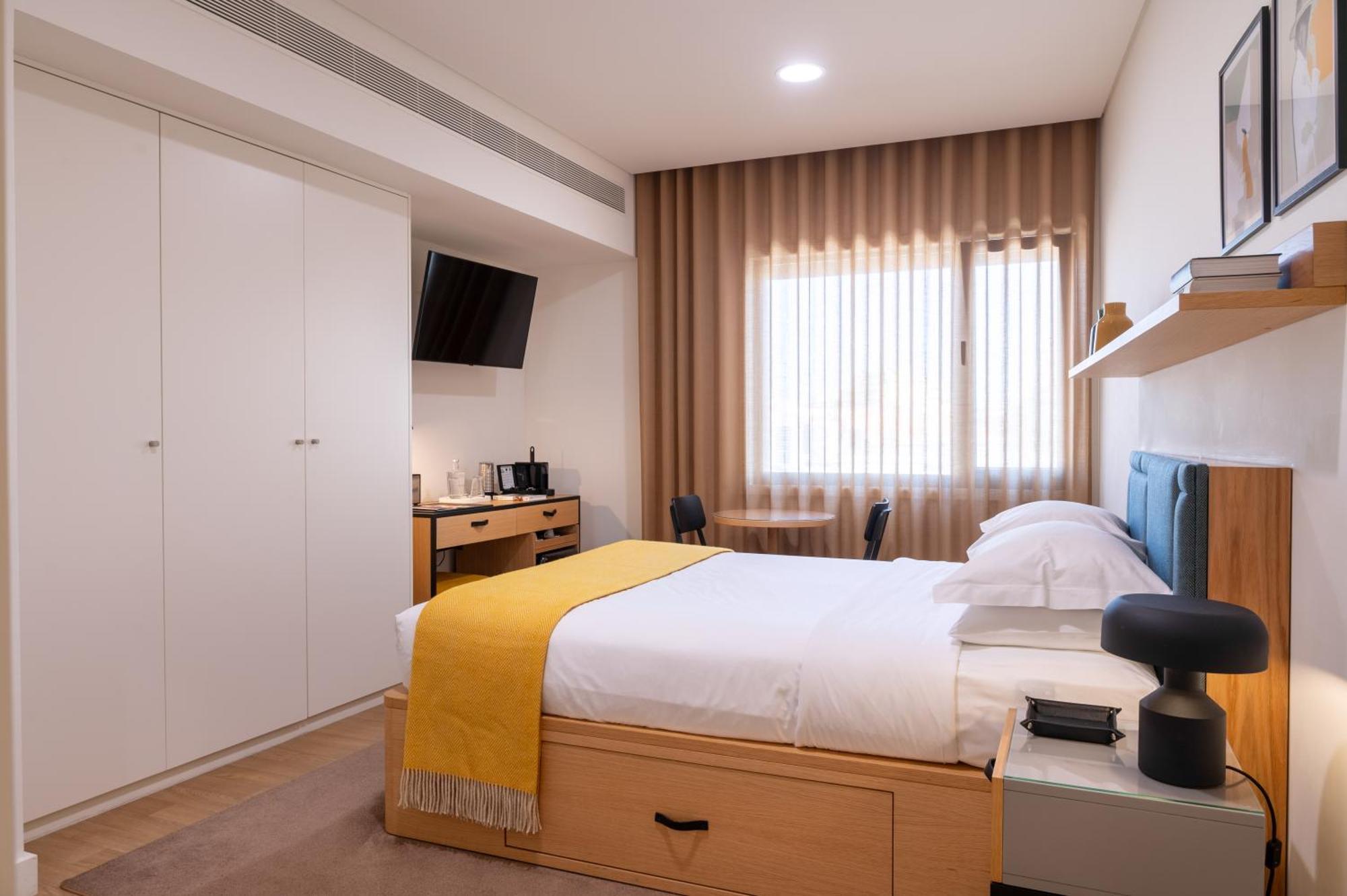 Bfresh Hotel - Padel, Pool & Fitness - Adults Only Porto Luaran gambar